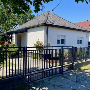 Leander House Siofok